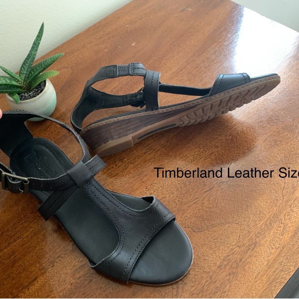 Women's Black Leather Flat Low Wedge Sandals - Picture 6 of 6